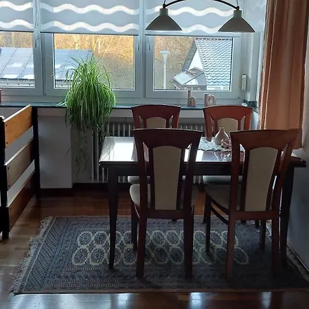 Helle Ferienwohnung Mit Garten Und Terrasse, Direkt Am Waldrand Gelegen Herzogenrath