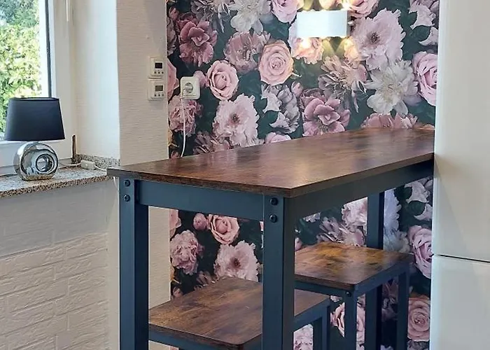 Helle Mit Garten Und Terrasse, Direkt Am Waldrand Gelegen * Herzogenrath